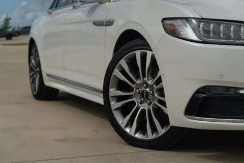 Photos of 2018 Lincoln Continental Reserve for sale in Georgetown, TX at Georgetown INFINITI