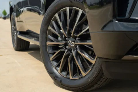 Photos of 2026 INFINITI QX80 AUTOGRAPH for sale in Georgetown, TX at Georgetown INFINITI