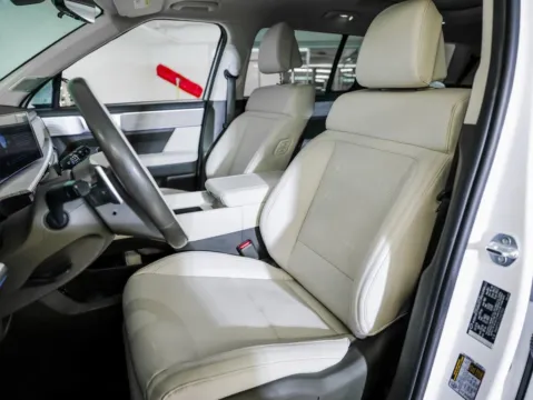 More photos of 2025 Hyundai Santa Fe Hybrid Calligraphy at Georgetown INFINITI, TX