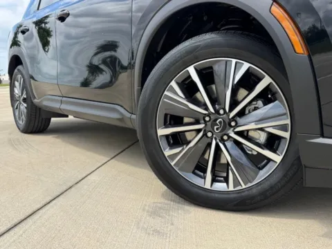 Photos of 2027 INFINITI QX60 LUXE for sale in Georgetown, TX at Georgetown INFINITI