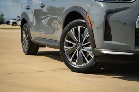 Photos of 2027 INFINITI QX60 LUXE for sale in Georgetown, TX at Georgetown INFINITI