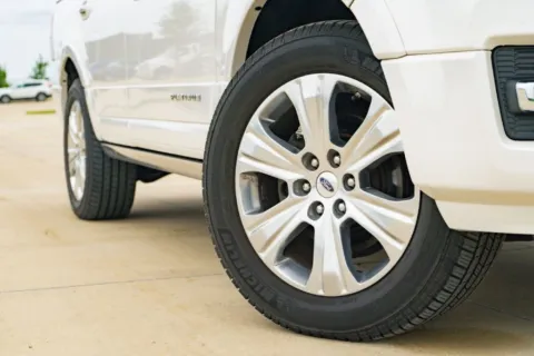 Photos of 2016 Ford Expedition Platinum for sale in Georgetown, TX at Georgetown INFINITI
