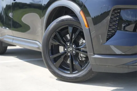Photos of 2025 INFINITI QX60 LUXE for sale in Georgetown, TX at Georgetown INFINITI