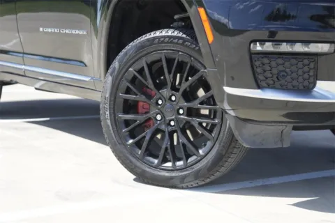 Photos of 2021 Jeep Grand Cherokee L Summit Reserve for sale in Georgetown, TX at Georgetown INFINITI