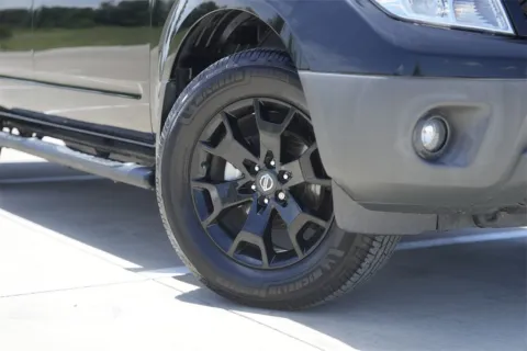 Photos of 2020 Nissan Frontier SV for sale in Georgetown, TX at Georgetown INFINITI