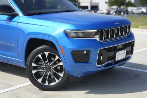 Another view of 2023 Jeep Grand Cherokee L Overland for sale in Georgetown, TX at Georgetown INFINITI
