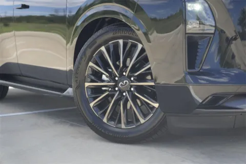 Photos of 2025 INFINITI QX80 AUTOGRAPH for sale in Georgetown, TX at Georgetown INFINITI