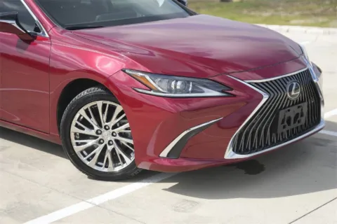 Another view of 2019 Lexus ES 350 for sale in Georgetown, TX at Georgetown INFINITI