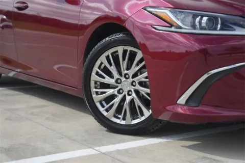 Photos of 2019 Lexus ES 350 for sale in Georgetown, TX at Georgetown INFINITI