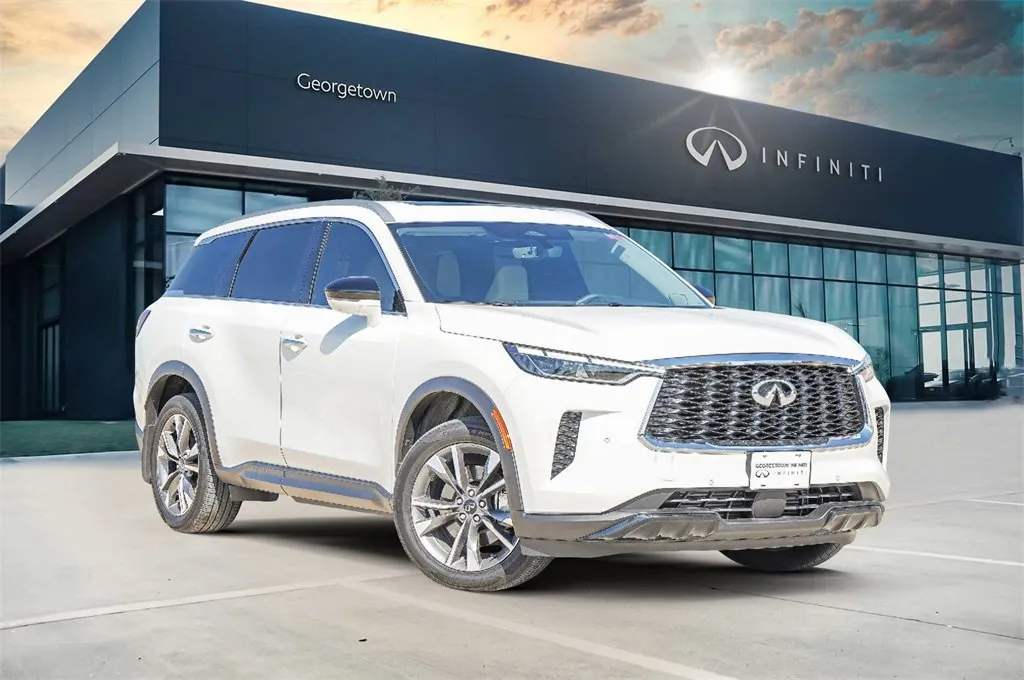 White 2025 INFINITI QX60 LUXE for sale in Georgetown, TX