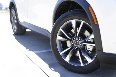 Photos of 2025 INFINITI QX60 LUXE for sale in Georgetown, TX at Georgetown INFINITI