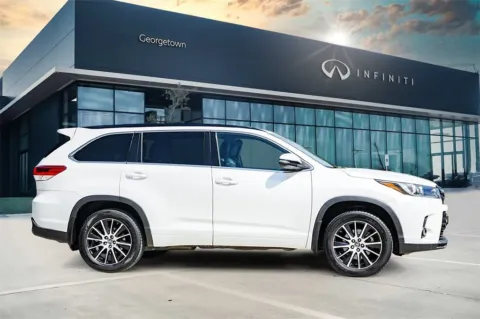 Another view of 2018 Toyota Highlander SE for sale in Georgetown, TX at Georgetown INFINITI