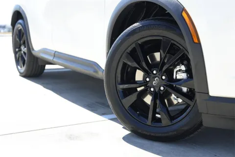 Photos of 2025 INFINITI QX60 LUXE for sale in Georgetown, TX at Georgetown INFINITI