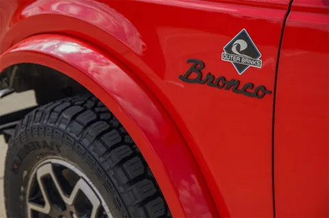 More photos of 2022 Ford Bronco Outer Banks at Georgetown INFINITI, TX