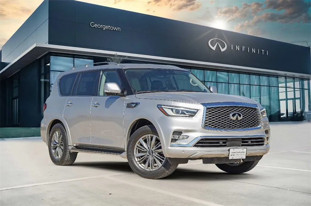 2022 INFINITI QX80 LUXE