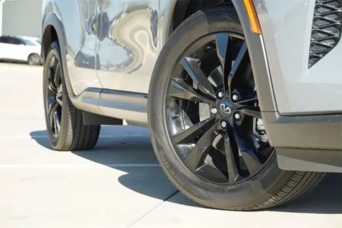 Another view of 2025 INFINITI QX60 LUXE for sale in Georgetown, TX at Georgetown INFINITI