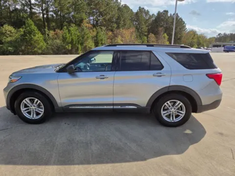 Photos of 2020 Ford Explorer XLT for sale in DeRidder, LA at Hixson Toyota