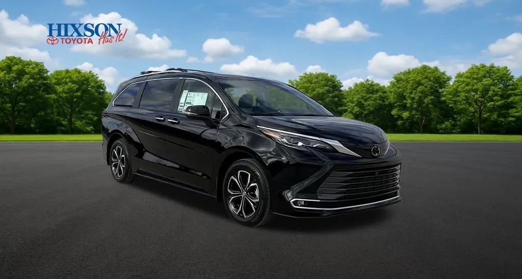 2026 Toyota Sienna Platinum's photo