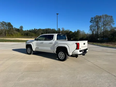 More photos of 2026 Toyota Tacoma SR5 at Hixson Toyota, LA