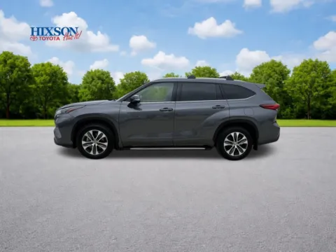 More photos of 2021 Toyota Highlander XLE at Hixson Toyota, LA
