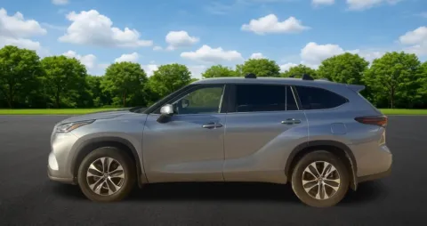 More photos of 2024 Toyota Highlander XLE at Hixson Toyota, LA