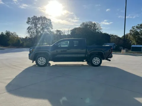 More photos of 2026 Toyota Tacoma SR5 at Hixson Toyota, LA