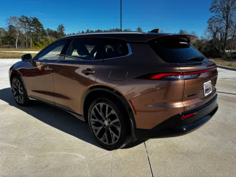 More photos of 2026 Toyota Crown Signia Limited at Hixson Toyota, LA