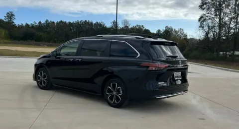 More photos of 2026 Toyota Sienna Platinum at Hixson Toyota, LA