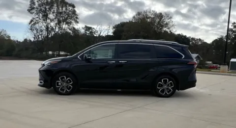 More photos of 2026 Toyota Sienna Platinum at Hixson Toyota, LA