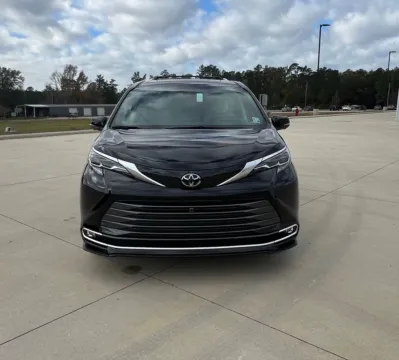 Photos of 2026 Toyota Sienna Platinum for sale in DeRidder, LA at Hixson Toyota