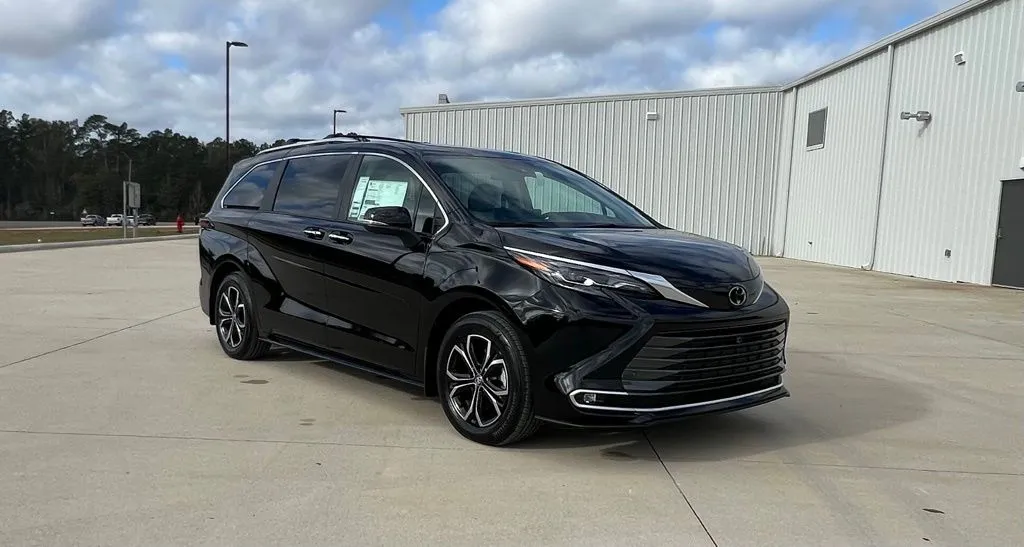 Black 2026 Toyota Sienna Platinum for sale in DeRidder, LA