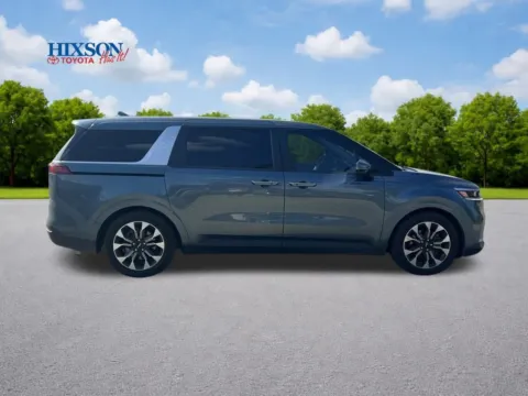 More photos of 2024 Kia Carnival EX at Hixson Toyota, LA