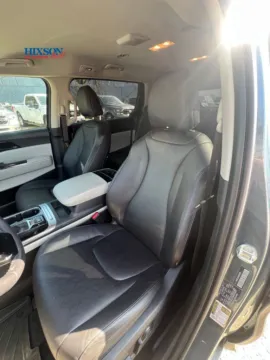 More photos of 2024 Kia Carnival EX at Hixson Toyota, LA