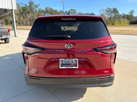 More photos of 2026 Toyota Sienna XLE at Hixson Toyota, LA