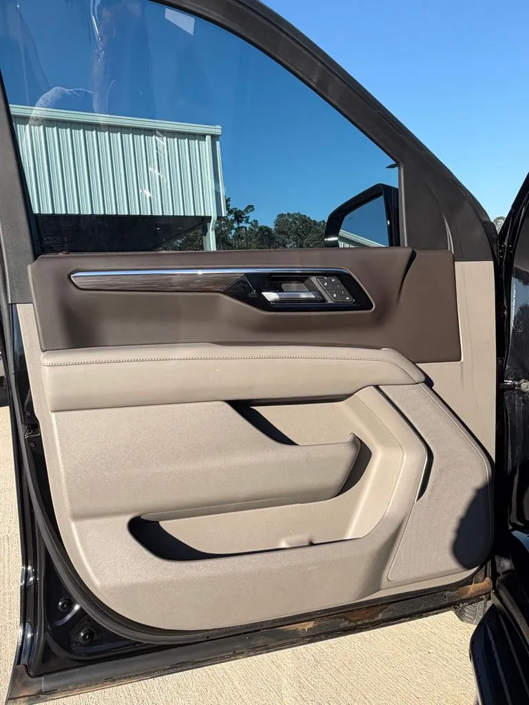 2025 Chevrolet Tahoe LT - Photo 13