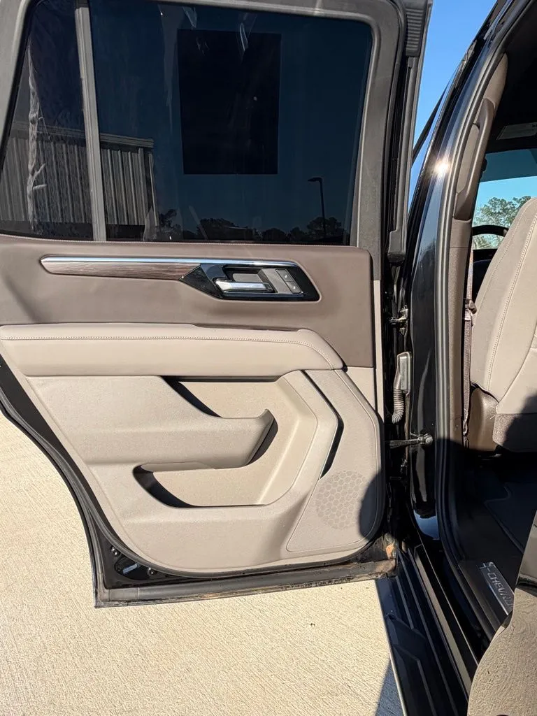 2025 Chevrolet Tahoe LT - Photo 12