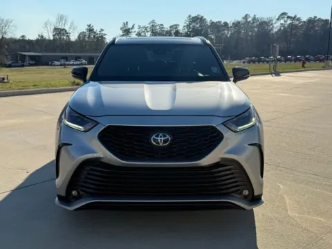 Photos of 2023 Toyota Highlander XSE for sale in DeRidder, LA at Hixson Toyota