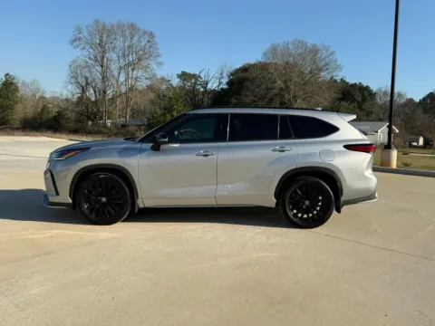 Another view of 2023 Toyota Highlander XSE for sale in DeRidder, LA at Hixson Toyota