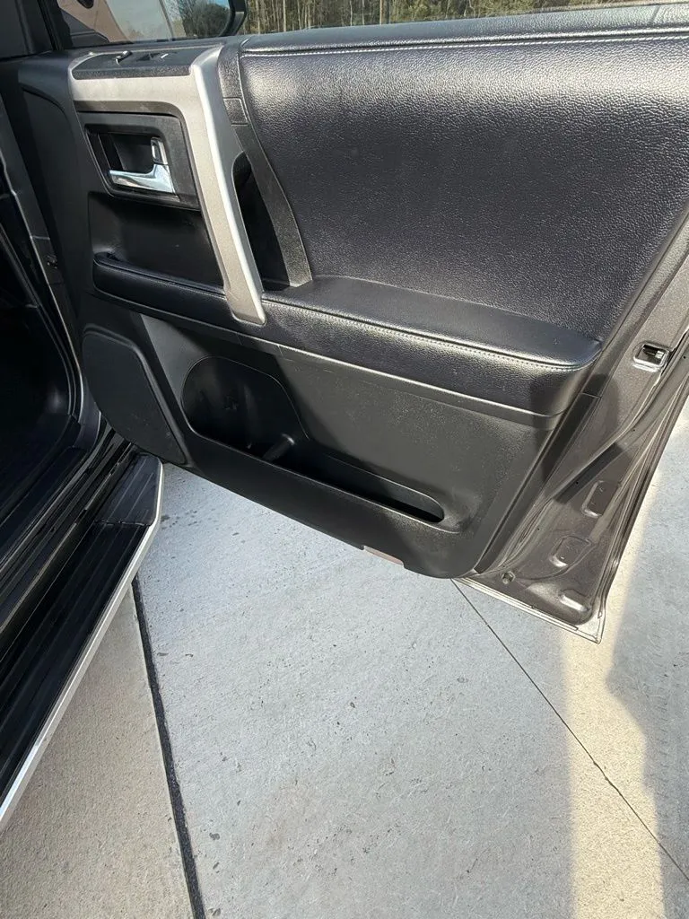 2019 Toyota 4Runner SR5 - Photo 18