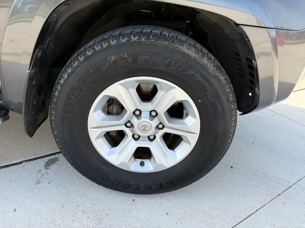 2019 Toyota 4Runner SR5 - Photo 20