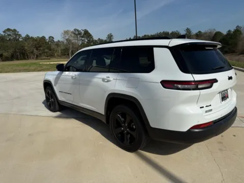 More photos of 2019 Jeep Grand Cherokee Laredo at Hixson Toyota, LA