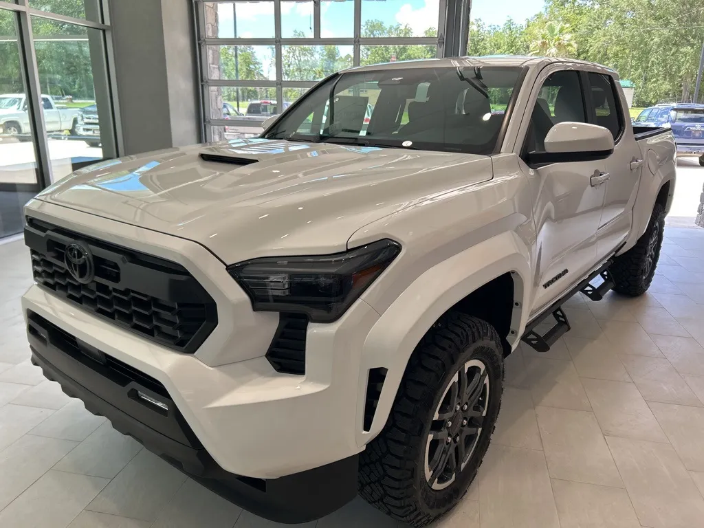 White 2025 Toyota Tacoma TRD Sport for sale in DeRidder, LA