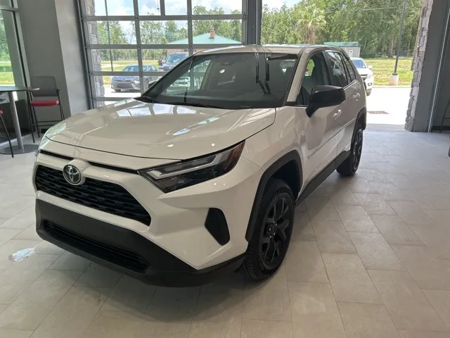 White 2025 Toyota RAV4 LE for sale in DeRidder, LA