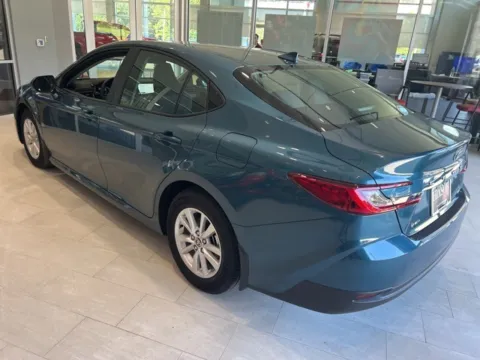More photos of 2025 Toyota Camry LE at Hixson Toyota, LA