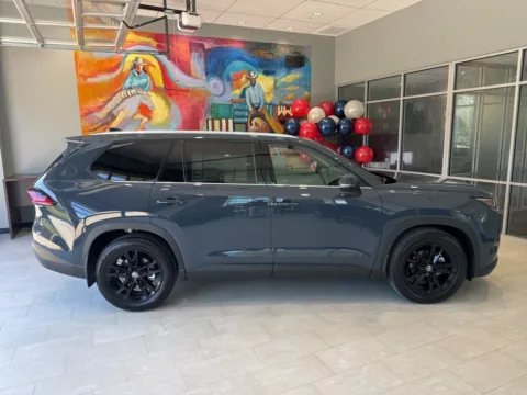 More photos of 2025 Toyota Grand Highlander Limited at Hixson Toyota, LA