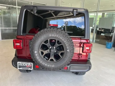 More photos of 2021 Jeep Wrangler Unlimited Willys at Hixson Toyota, LA