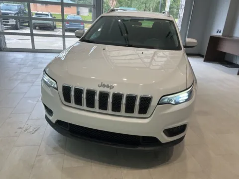 Photos of 2020 Jeep Cherokee Latitude for sale in DeRidder, LA at Hixson Toyota