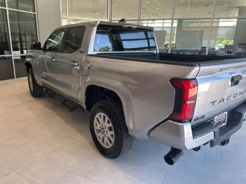 More photos of 2025 Toyota Tacoma SR5 at Hixson Toyota, LA
