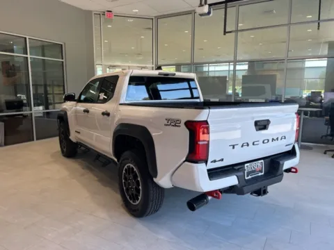 More photos of 2025 Toyota Tacoma Hybrid TRD Off Road at Hixson Toyota, LA