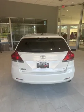 More photos of 2015 Toyota Venza LE at Hixson Toyota, LA